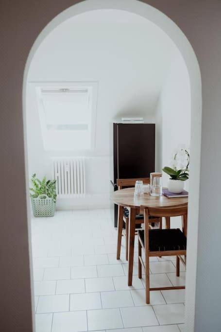 Apartment 3-zimmer-wohnung Im Herzen Von Ruettenscheid *